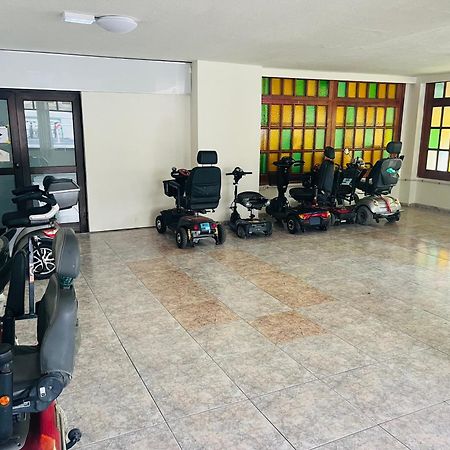 Superbe Appartement A Las Americas Torres Del Sol อาโรนา ภายนอก รูปภาพ